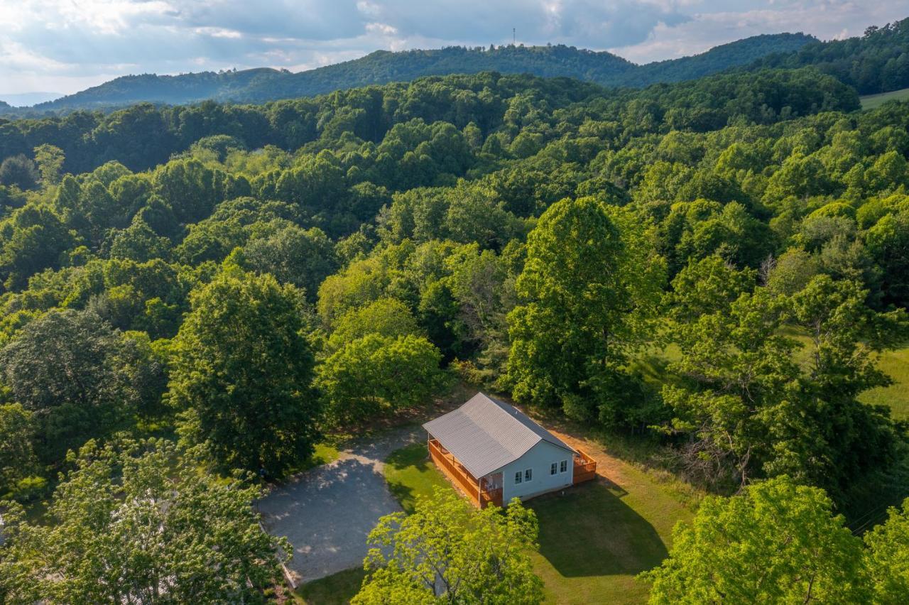 Newly Remodeled Luxury Cottage With Mountain Views Sparta Exterior foto